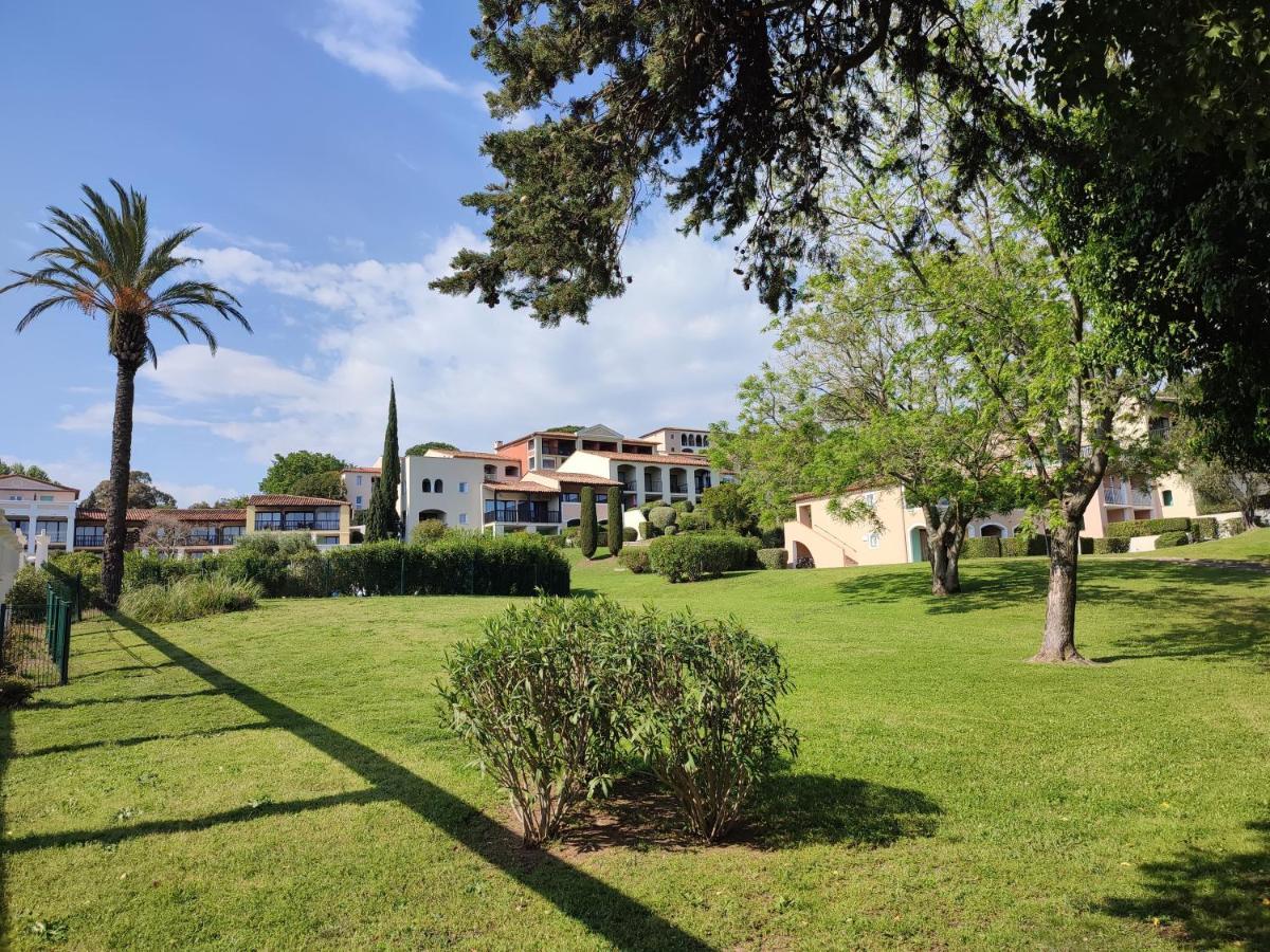 Chez Adriana Studio Vue Mer Avec Piscine Grimaud Exterior foto